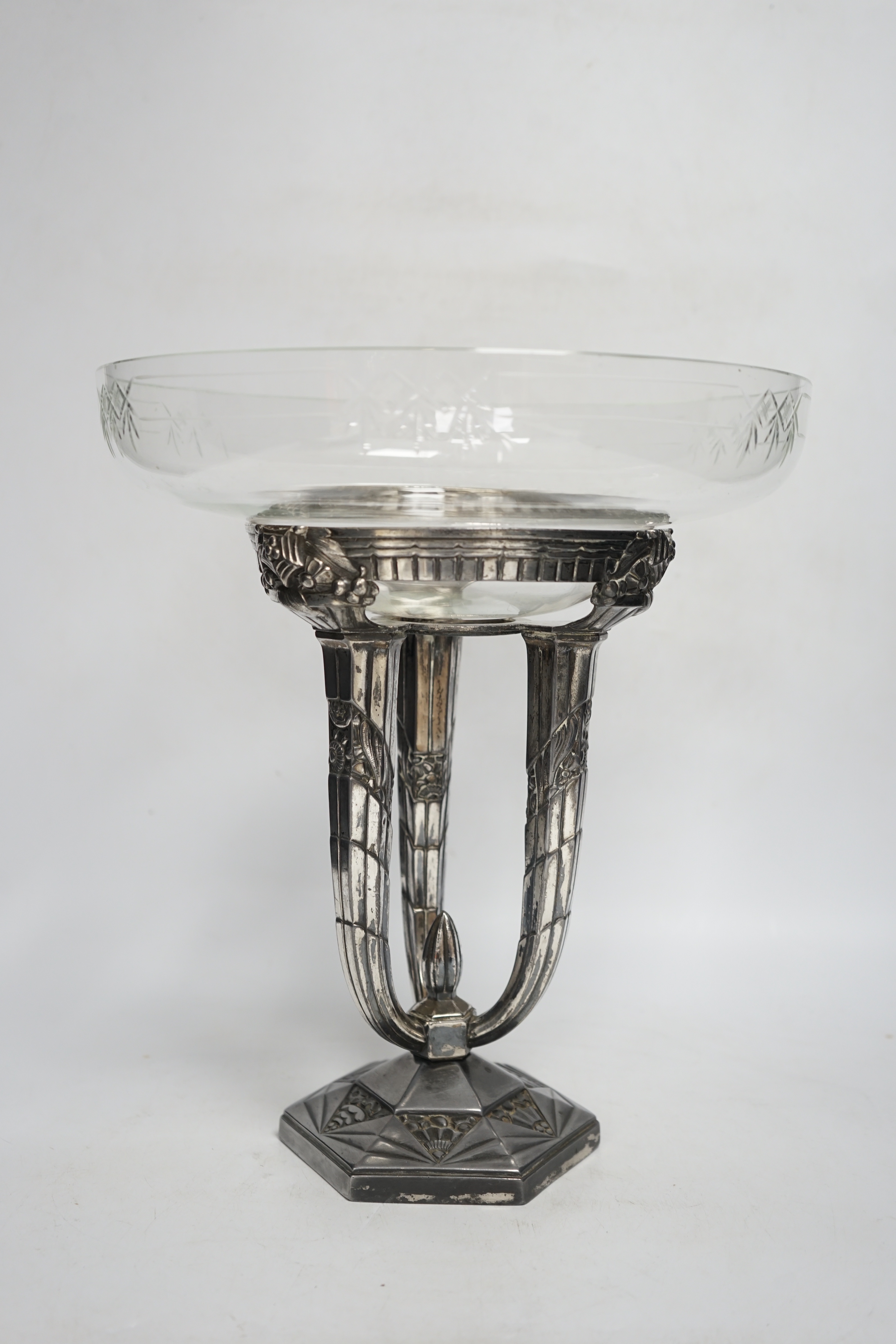 A French Art Deco silvered metal and glass centrepiece, 31cm